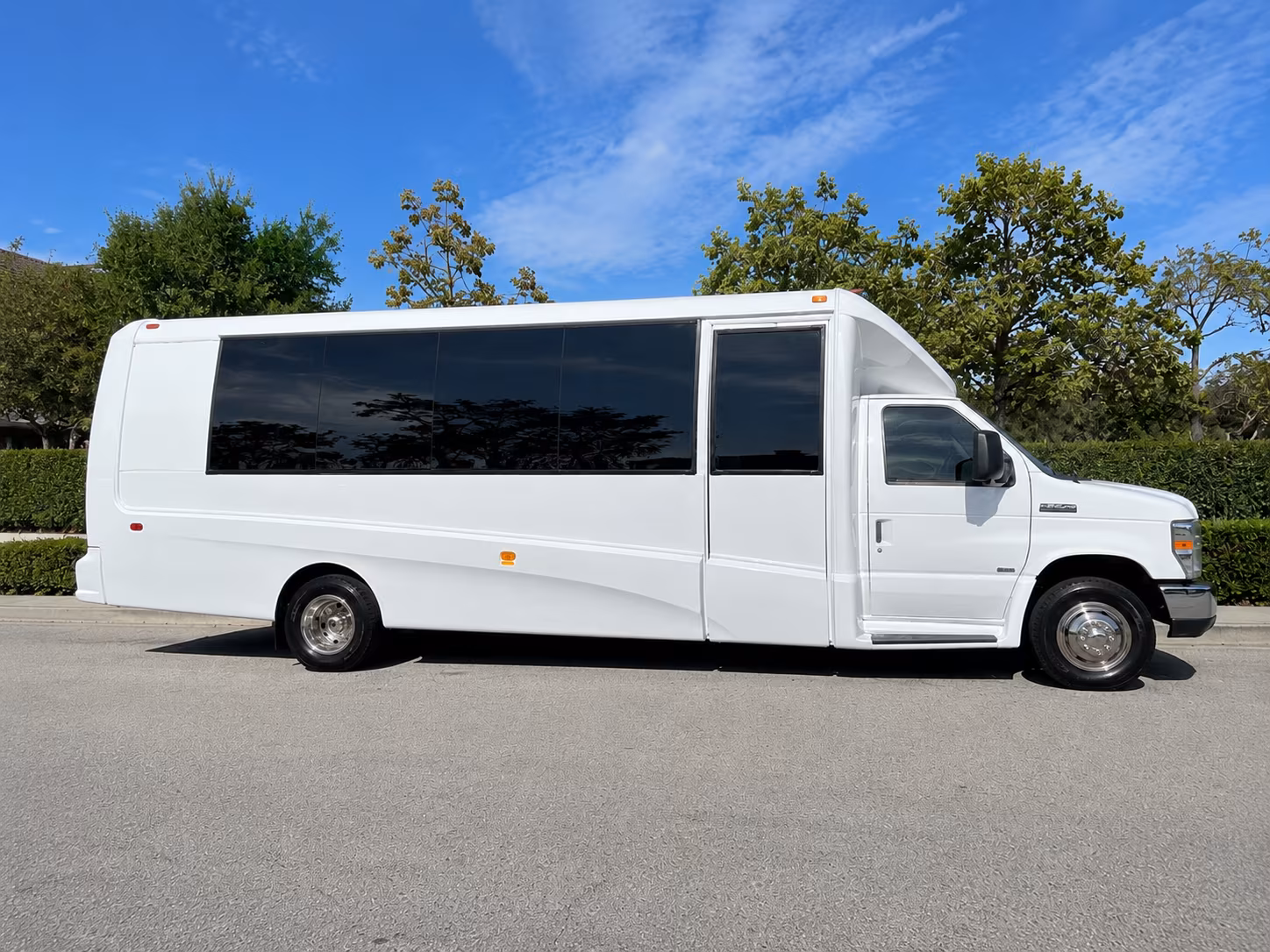 easily book transportation for your next concert or music festival 1