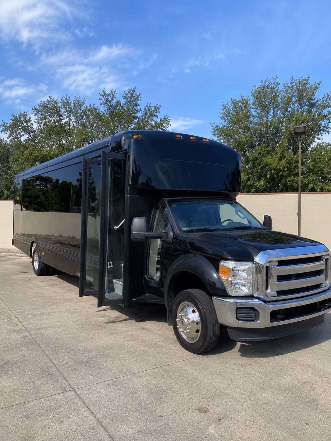 missouri city 20 passenger party bus