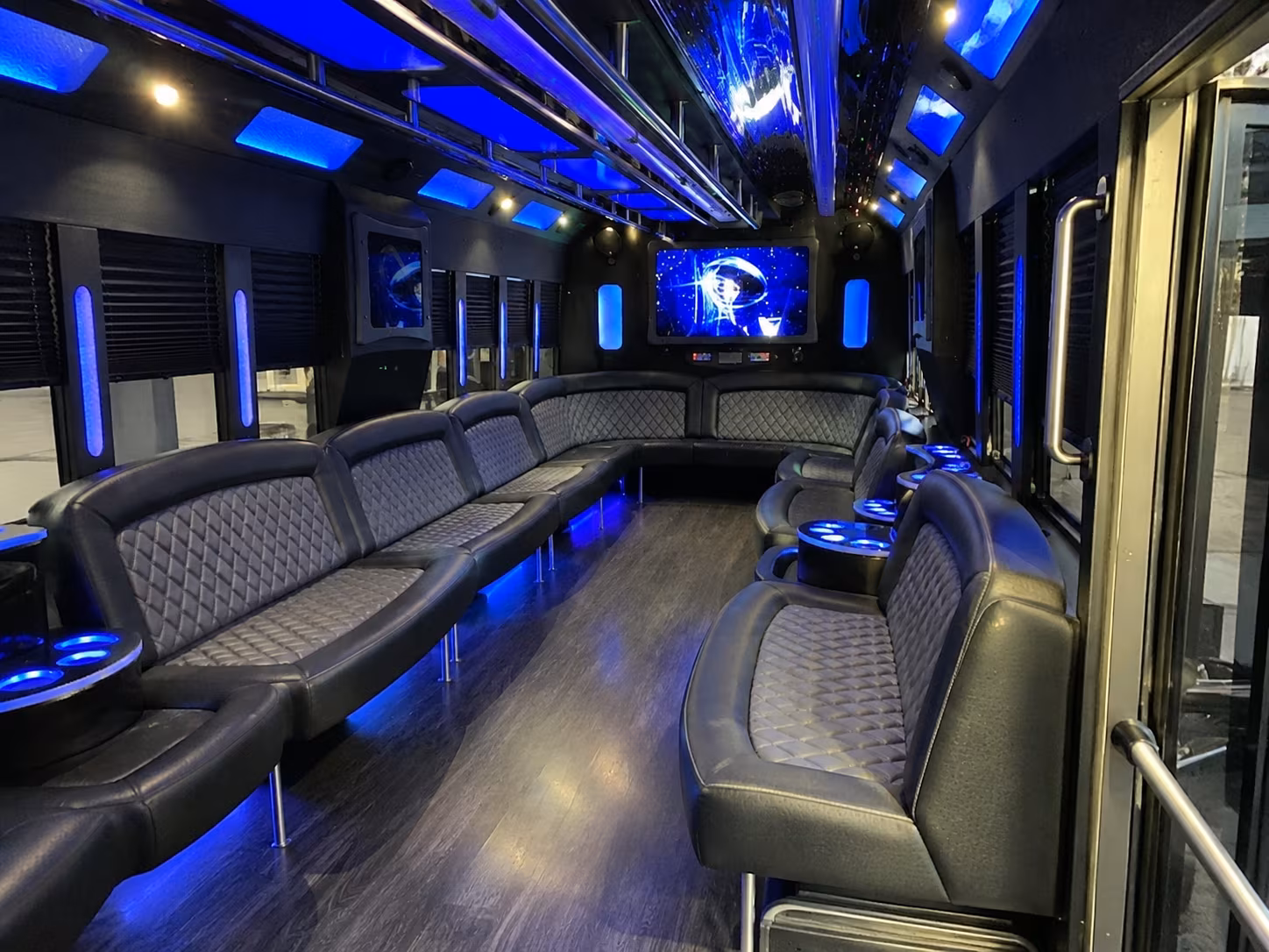missouri city 28 passenger party bus interior