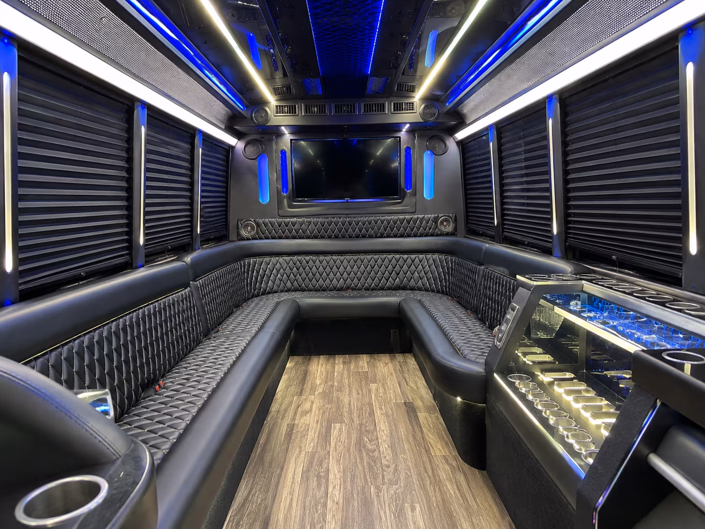 party buses for bachelorette bar crawls through missouri city and sugar land